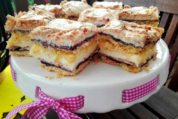 Zdjęcie Pyszne ciasto z dżemem. Prosty przepis, który zachwyci twoich bliskich