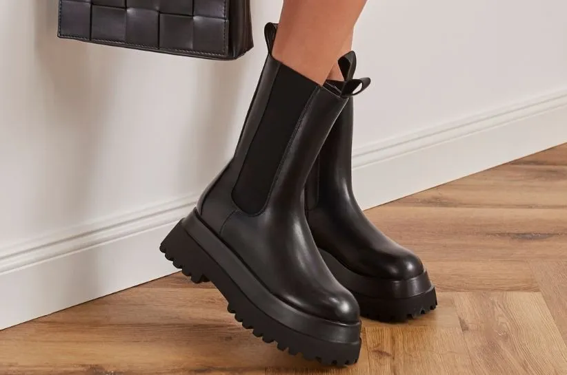 Zdjęcie Czy sztyblety są modne? Odkryj najnowsze trendy i stylizacje