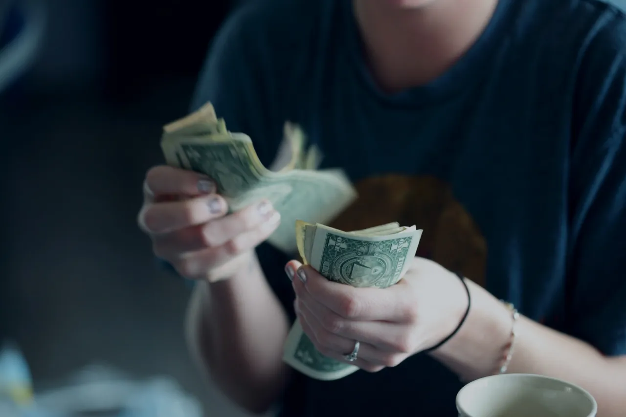 Zdjęcie Czy 500 plus wlicza się do alimentów? Oto co musisz wiedzieć