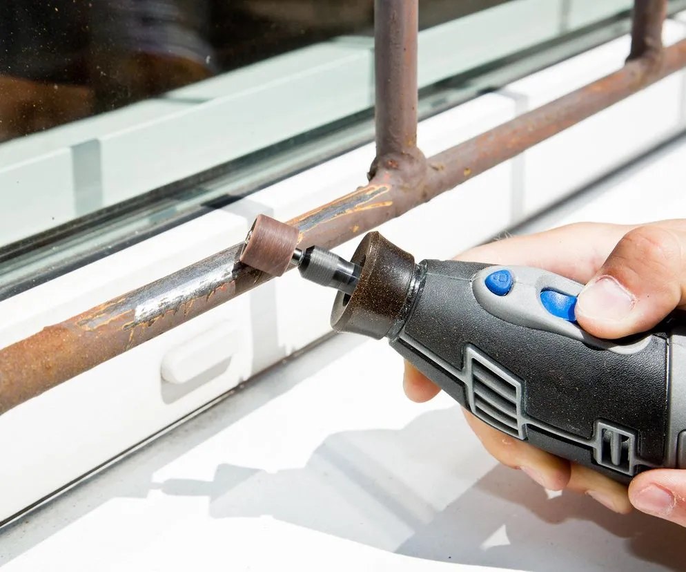 Zdjęcie Jak skutecznie usunąć rdzę z elewacji: 3 sprawdzone metody