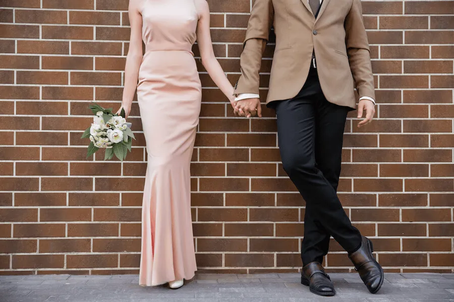 Zdjęcie W czym na ślub cywilny jako gość? Eleganckie stylizacje, które zachwycą
