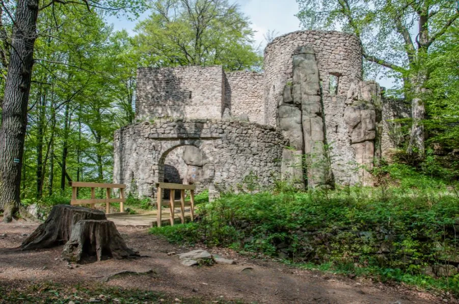 Zdjęcie Zamek Bolczów: Ruiny skrywające tajemnice Dolnego Śląska