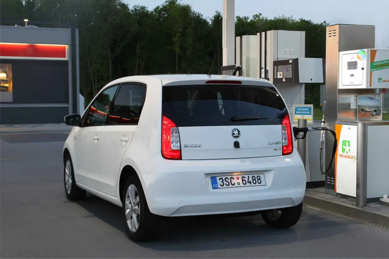 Zdjęcie Auto na CNG czy warto? Odkryj ukryte koszty i korzyści