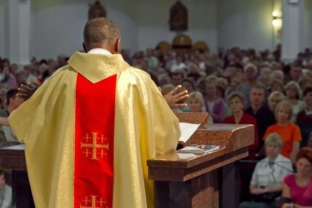 Zdjęcie Ks. Roland Kraska: Duchowny z Krotoszyna i Jego Droga Kapłańska