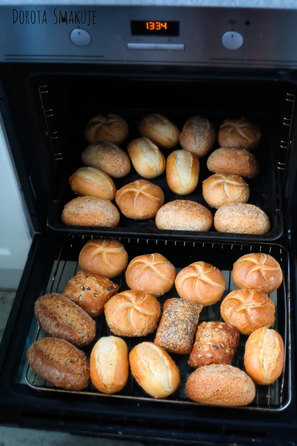 Zdjęcie Jak odświeżyć pieczywo w piekarniku i cieszyć się świeżością na nowo