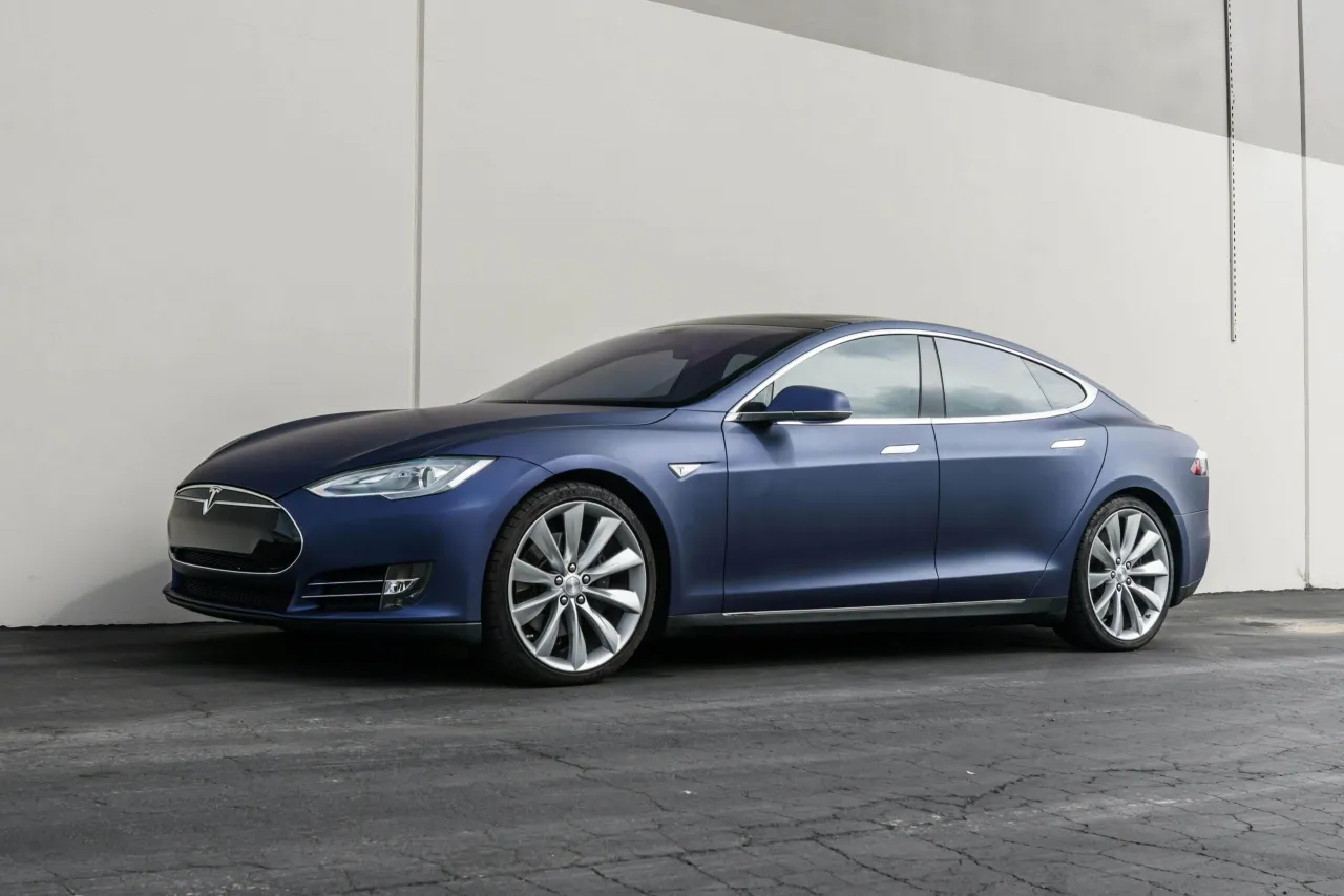 Zdjęcie Ile kosztuje Tesla Model S? Ceny, które mogą Cię zaskoczyć