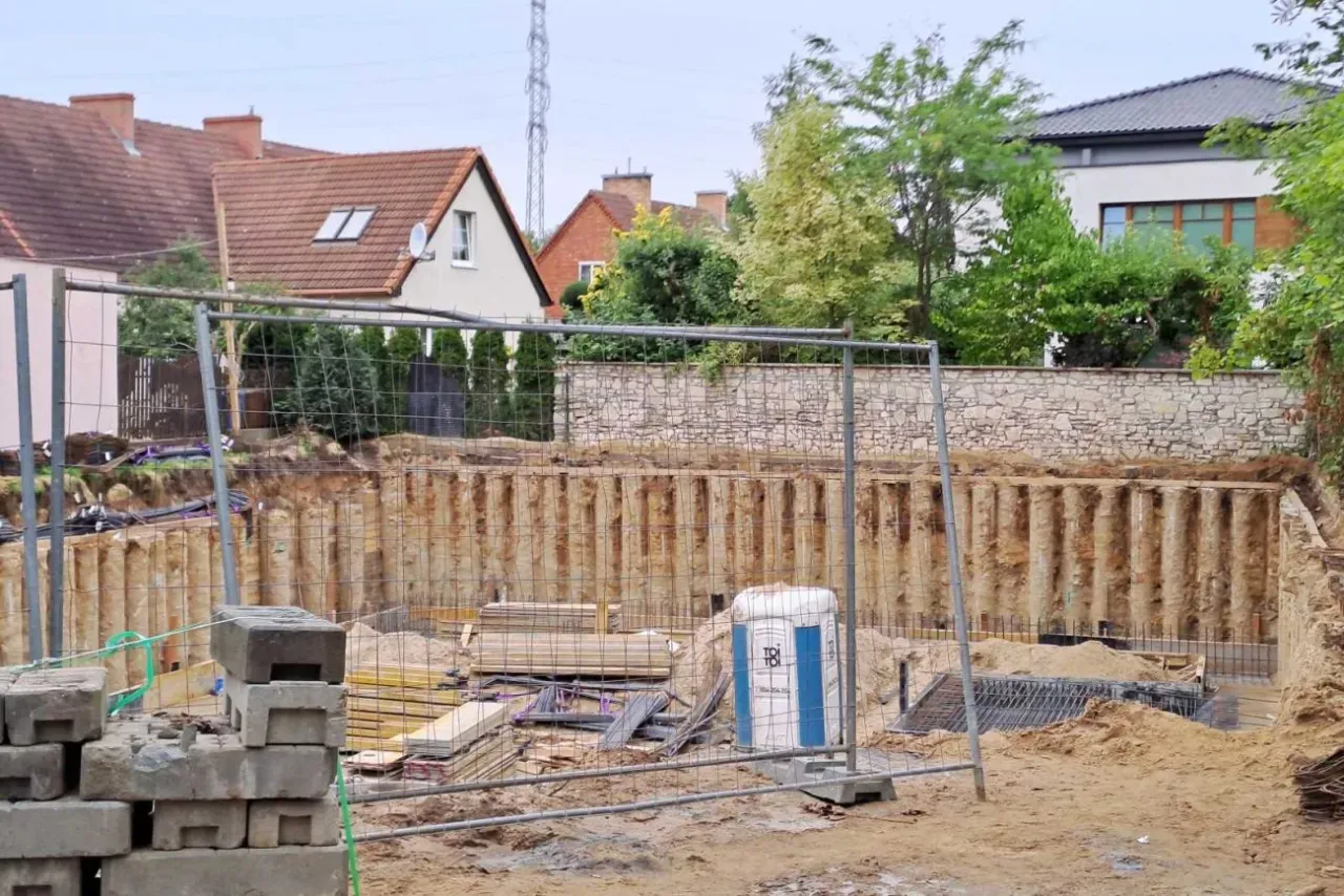 Zdjęcie Ile drutu na fundament? Oblicz dokładnie, by uniknąć strat