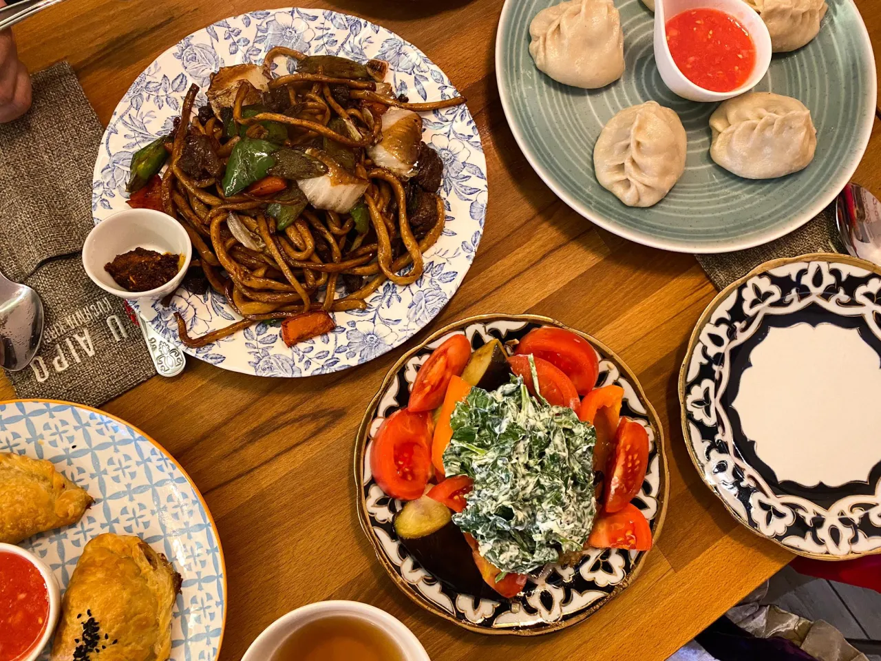 Zdjęcie Gdzie na obiad w Poznaniu? Odkryj najlepsze restauracje i smaki