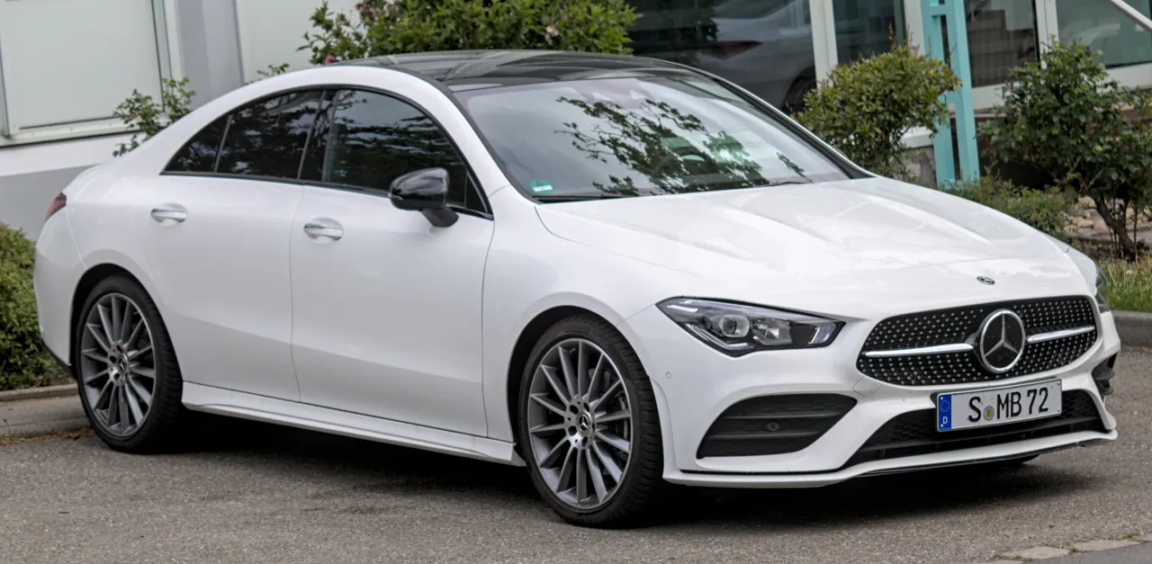 Zdjęcie Mercedes CLA Shooting Brake - elegancja i funkcjonalność w jednym modelu