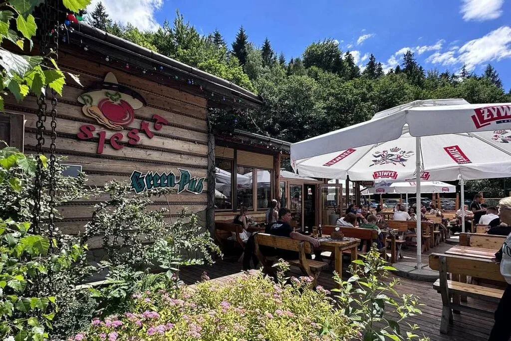 Zdjęcie Szczyrk gdzie zjeść: Odkryj najlepsze restauracje z lokalną kuchnią