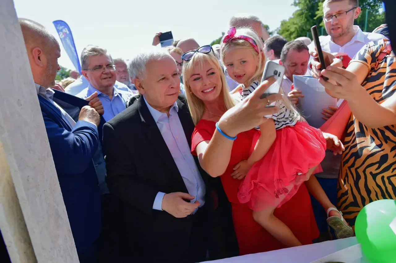Zdjęcie Czy Jarosław Kaczyński ma dzieci? Oto prawda o jego rodzinie