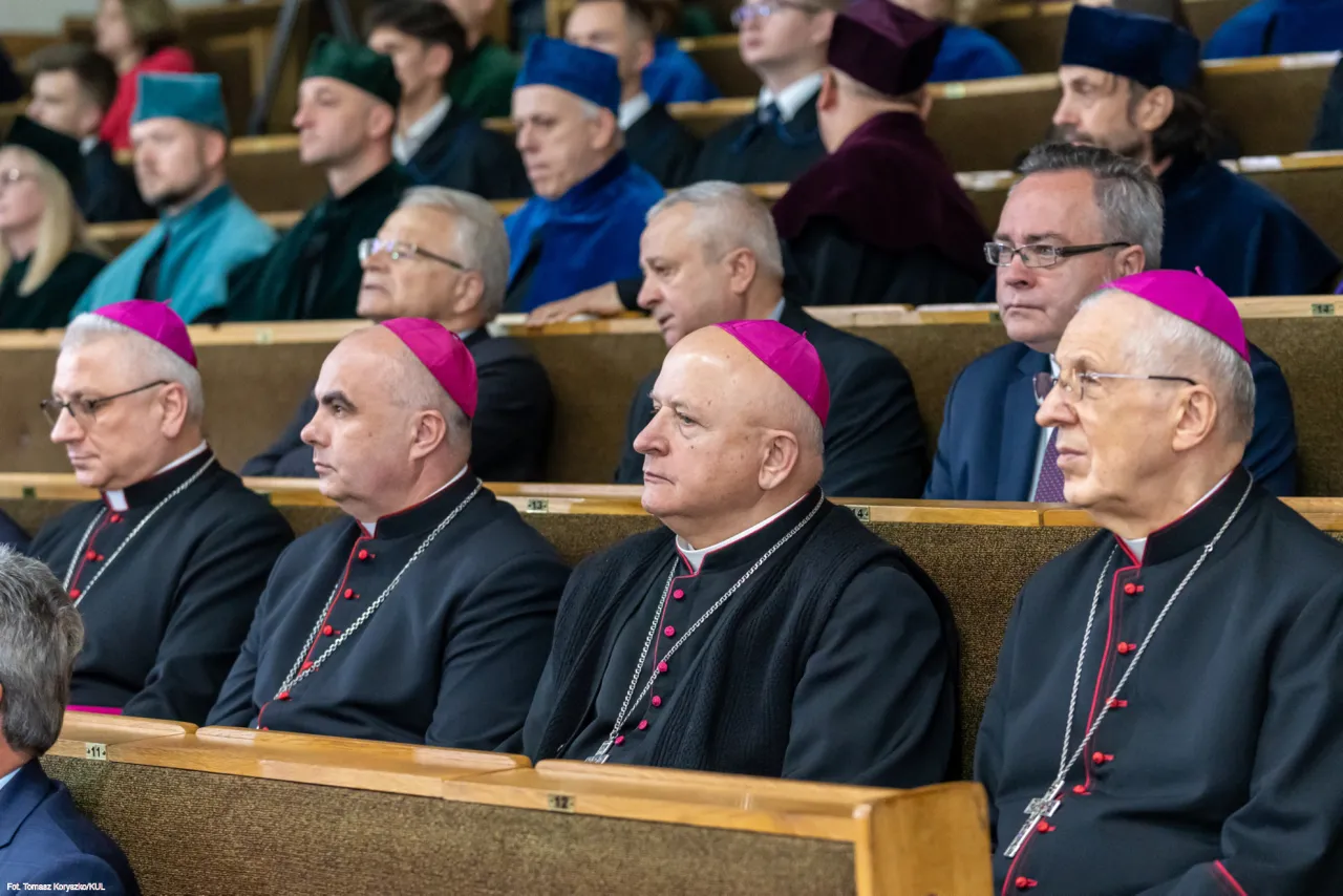 Zdjęcie Opinie o Katolickim Uniwersytecie Lubelskim Jana Pawła II – co mówią studenci?