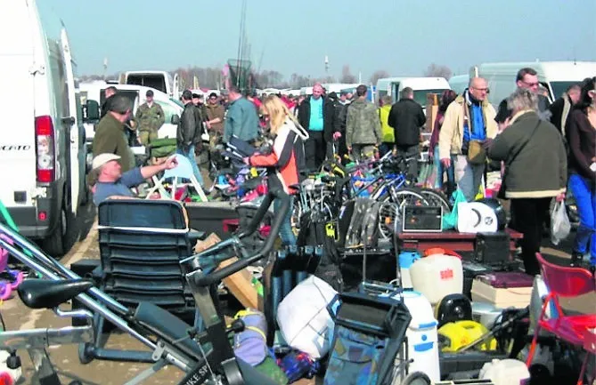 Zdjęcie Giełda Słomczyn: co można kupić i czego unikać na zakupach