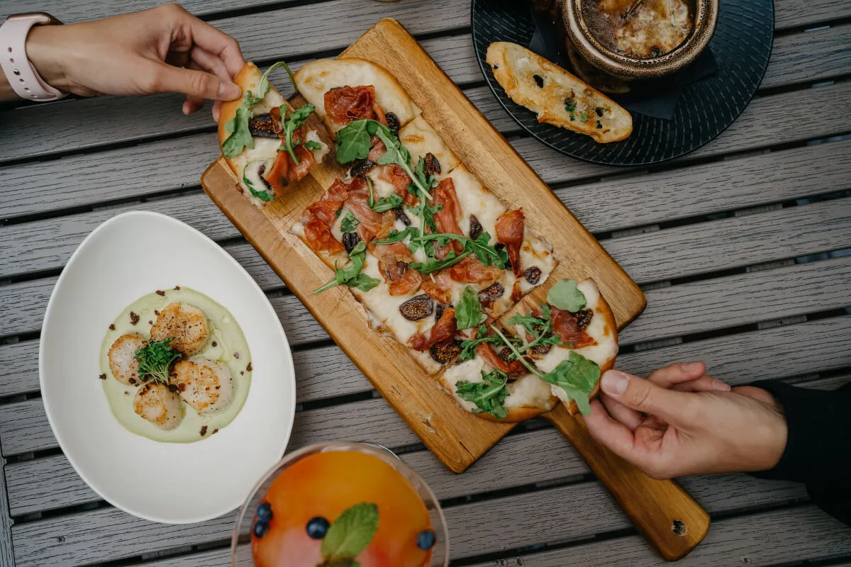 Zdjęcie Z czym jest pizza wegetariańska? Odkryj składniki i smaki