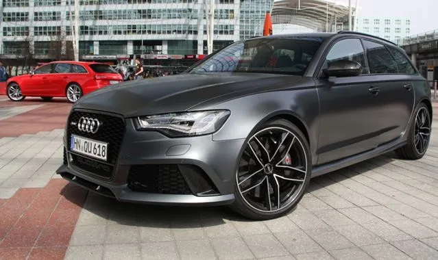 Zdjęcie Audi S6 V10: Potężna bestia na niemieckich autostradach
