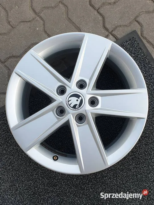 Zdjęcie Jakie felgi pasują do Skoda Octavia 2? Sprawdź najlepsze opcje