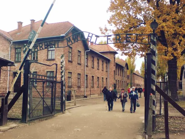 Zdjęcie Jak zostać przewodnikiem w Auschwitz - wymagania i proces aplikacji