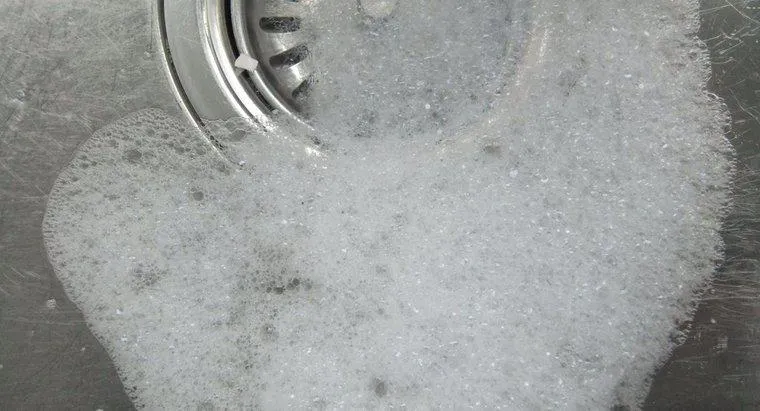 Zdjęcie Czy ocet rozpuszcza cement? Sprawdź skuteczność i alternatywy