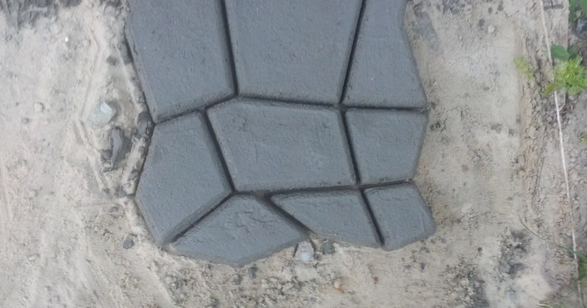 Zdjęcie Forma do kostki brukowej jak zrobić – krok po kroku do idealnych kostek
