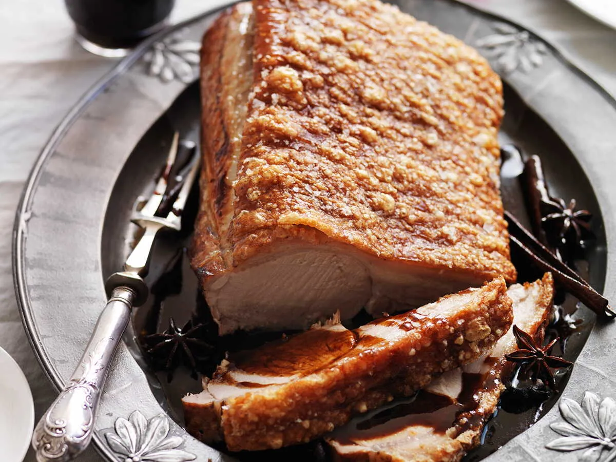 Zdjęcie Poitrine de porc grillée : le secret d'une chair fondante, couenne croustillante