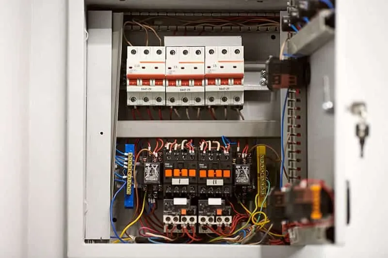 Zdjęcie Gdzie rozdzielnia elektryczna w domu? Kluczowe zasady i lokalizacje