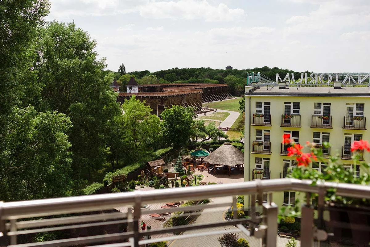 Zdjęcie Ile trwa turnus w sanatorium z NFZ? Odkryj, jak długo możesz leczyć się w uzdrowisku