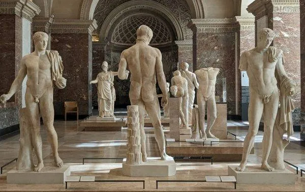 Zdjęcie Maja naga: interpretacja i kontekst artystyczny w rzeźbie klasycznej