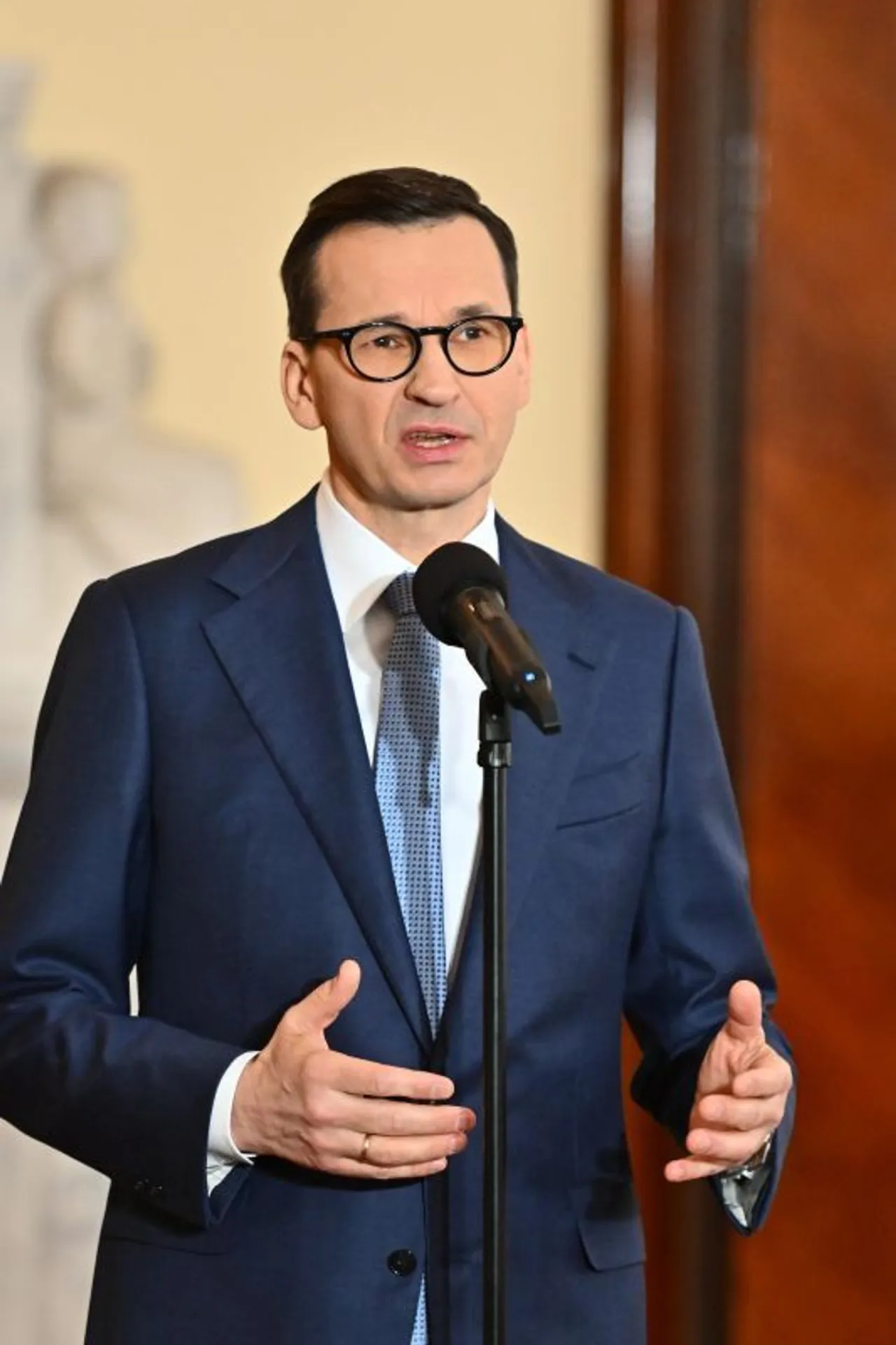 Zdjęcie Czy Mateusz Morawiecki ma adoptowane dzieci? Fakty o jego życiu prywatnym