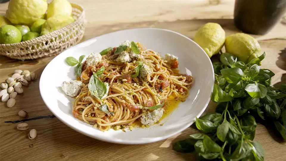 Zdjęcie Pyszne spaghetti z ricottą – proste przepisy na wyjątkowe dania