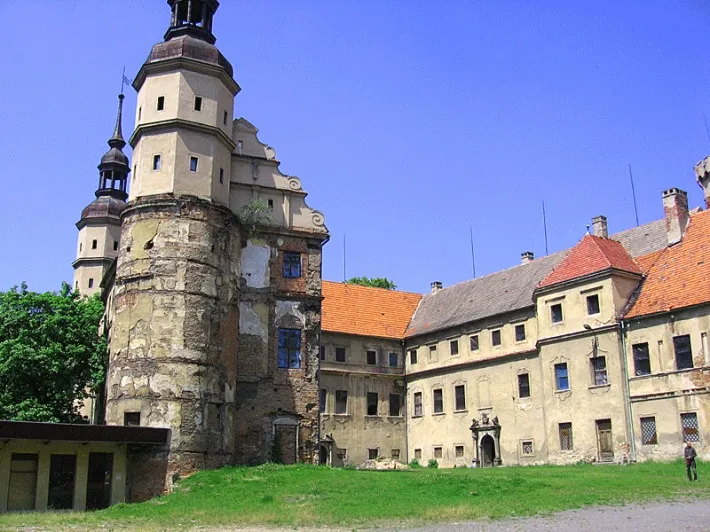 Zdjęcie Zamek w Głogówku: fascynująca historia i tajemnice czekają na Ciebie