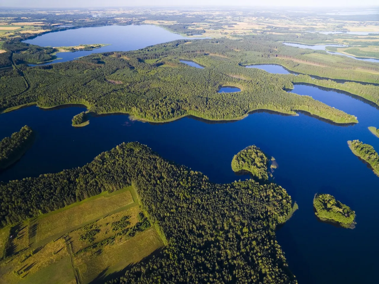 Zdjęcie Jeziora warmińsko mazurskie: odkryj najpiękniejsze miejsca i atrakcje