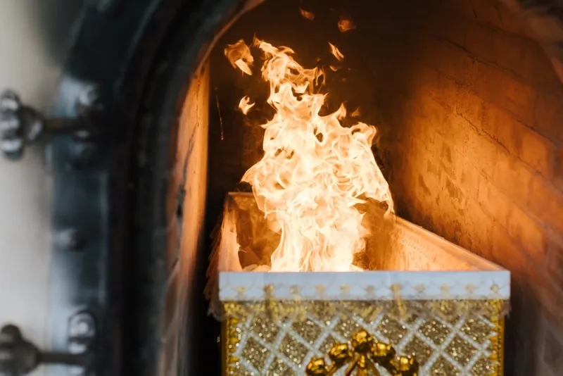 Zdjęcie Co czuje dusza podczas kremacji? Prawda o odczuciach po śmierci