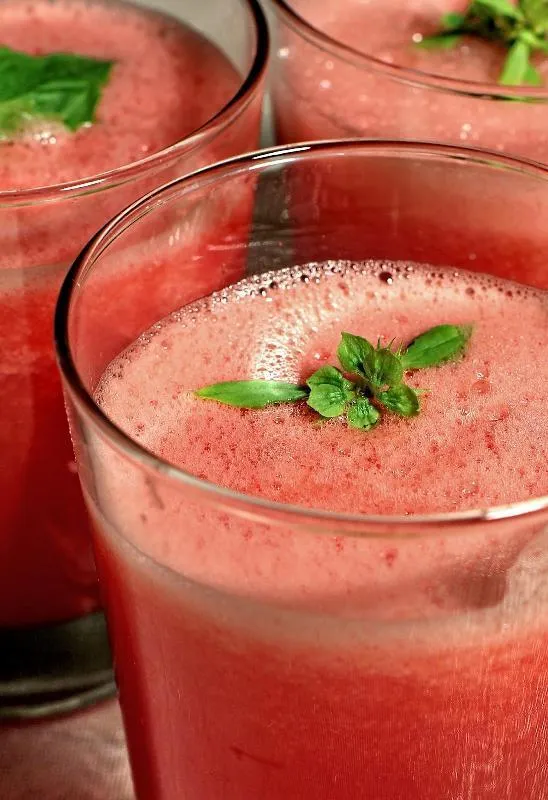 Zdjęcie Cómo hacer batido de sandía con leche fácil y delicioso en minutos