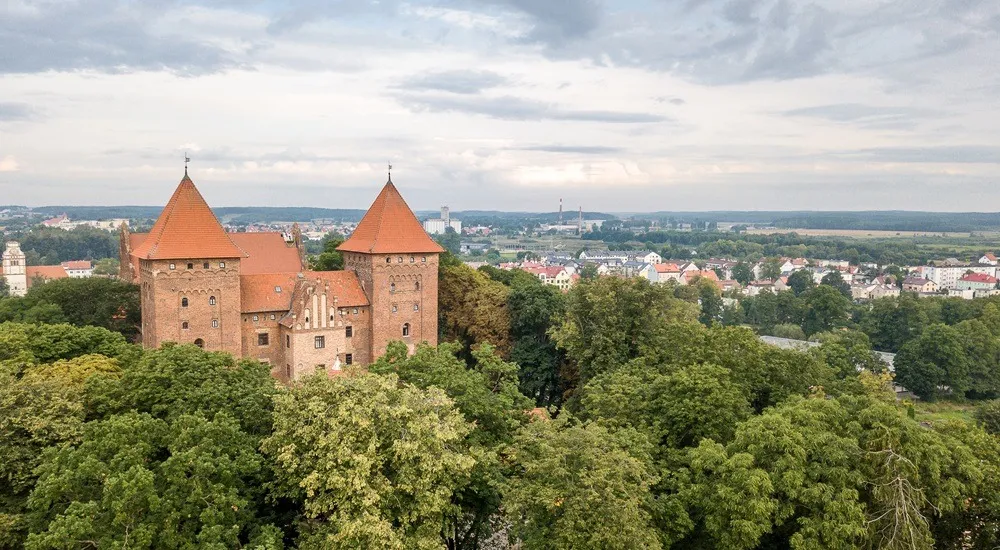 Zdjęcie Zamek krzyżacki w Nidzicy – historia, architektura i atrakcje turystyczne