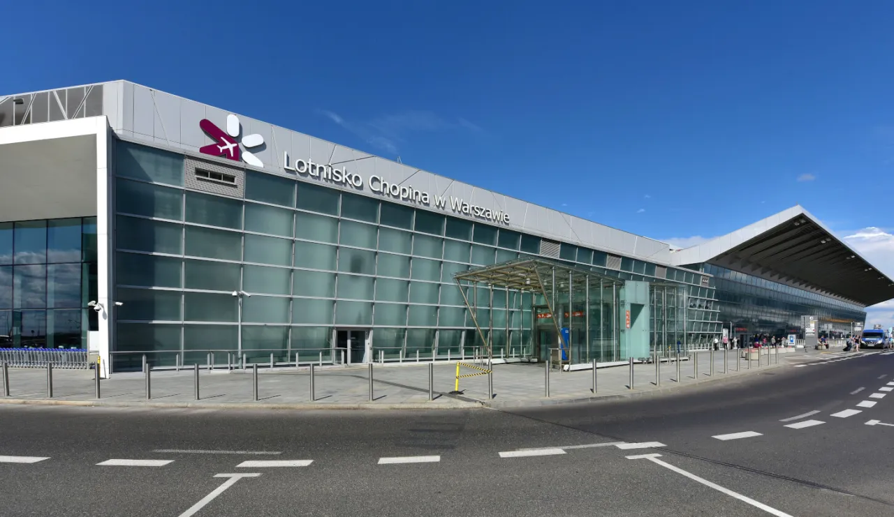 Zdjęcie Jak dojechać do hotelu Airport Okęcie - tanie i szybkie opcje transportu