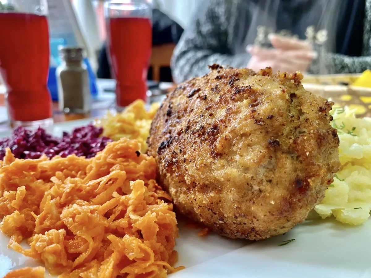Zdjęcie Gdzie zjeść w Chęcinach? Odkryj najlepsze restauracje i dania