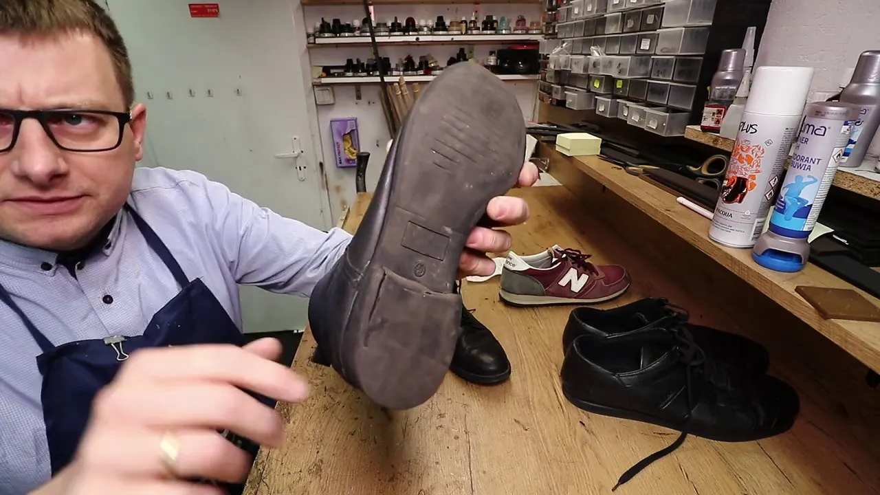 Zdjęcie Jak podkleić obcasy, aby nie stukały - skuteczne sposoby na hałas