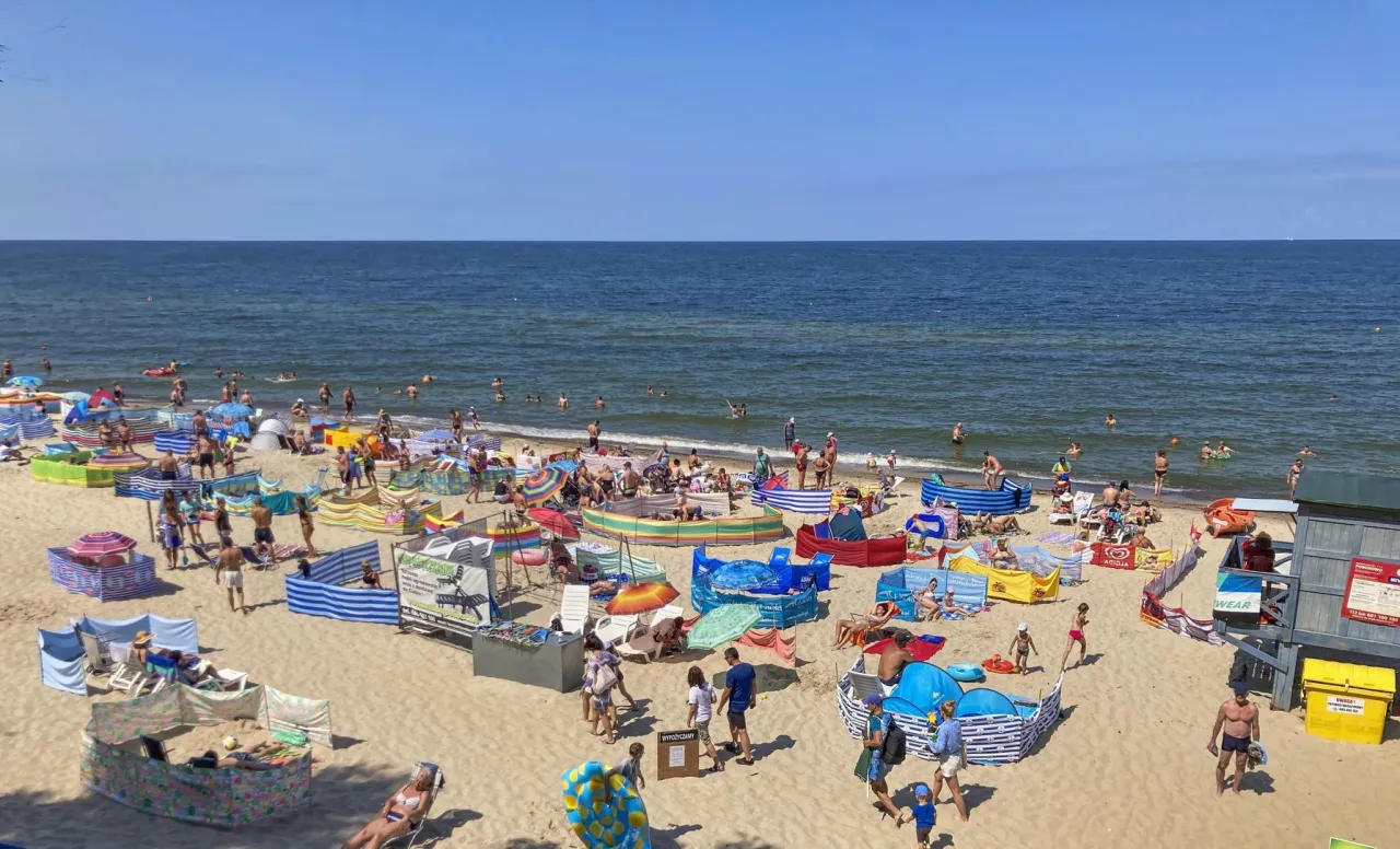 Zdjęcie Czy można się kąpać w Bałtyku? Uważaj na sinice i zamknięte plaże