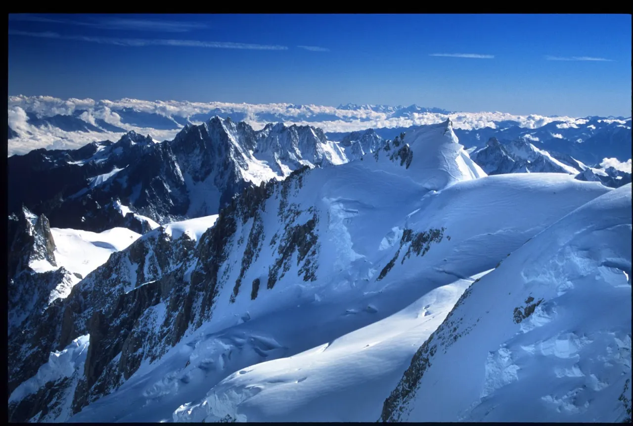 Zdjęcie Mont Blanc w jakim kraju? Odkryj granice i tajemnice szczytu
