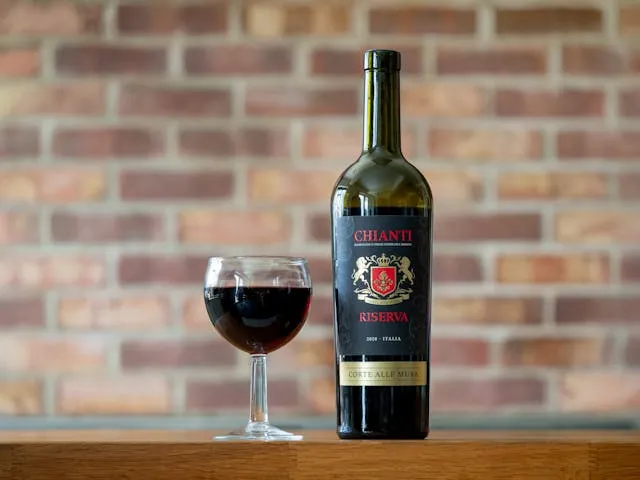 Zdjęcie Jak zapakować wino na prezent, by zaskoczyć obdarowanego?