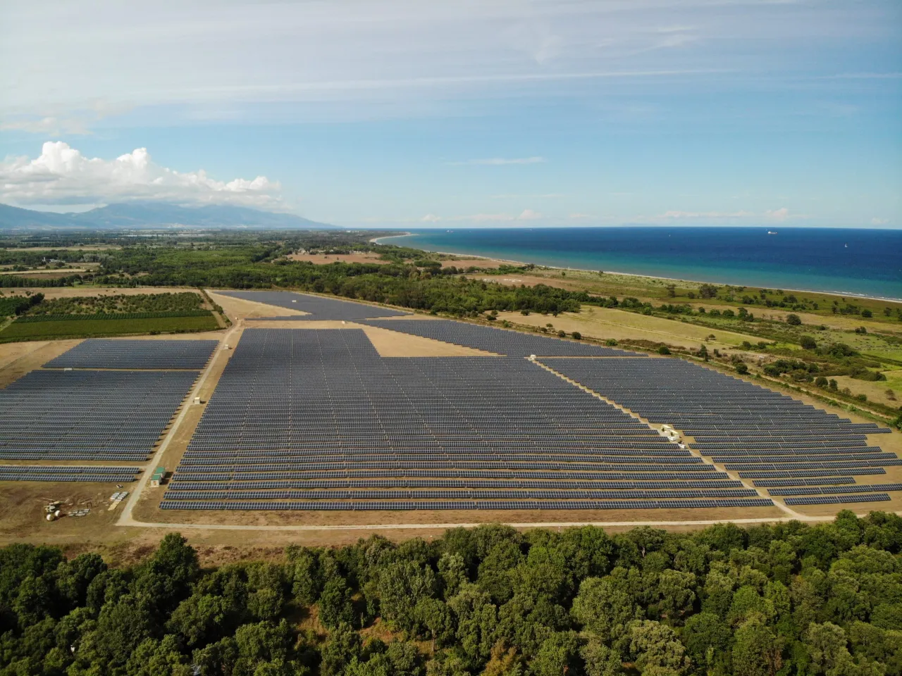 Zdjęcie Solutions innovantes pour l'énergie solaire en Corse et économies garanties