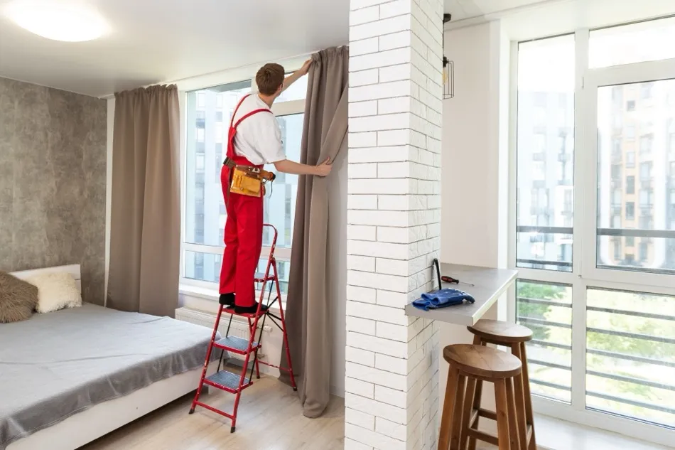 Zdjęcie Jak zamontować maskownicę do karnisza bez błędów i frustracji