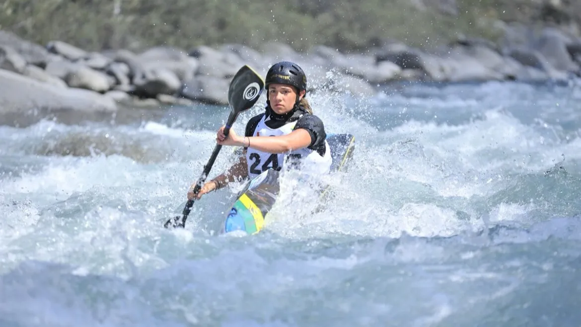 Zdjęcie Kajakarstwo górskie w Polsce: Przewodnik po trasach i bezpieczeństwie