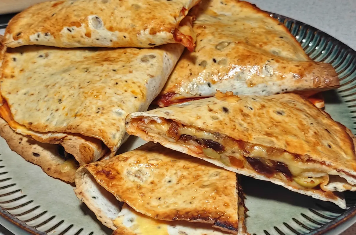 Zdjęcie Jak zrobić quesadilla serowa - prosty przepis na pyszne danie