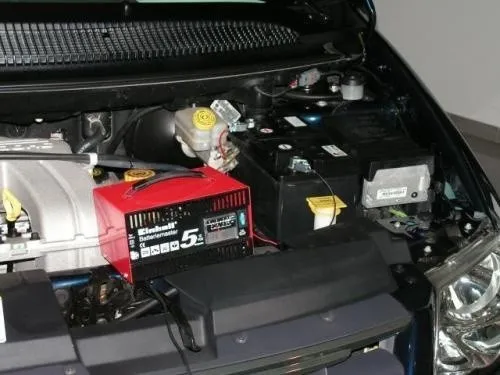 Zdjęcie Jak naładować akumulator w hybrydzie Toyoty, aby uniknąć problemów?