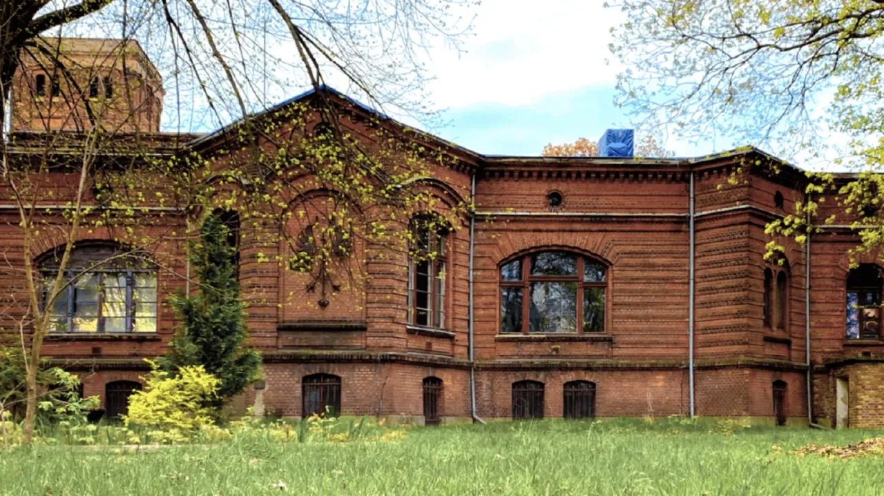 Zdjęcie Muzeum sztuki w Łodzi wystawy bieżące: odkryj fascynujące sztuki nowoczesne