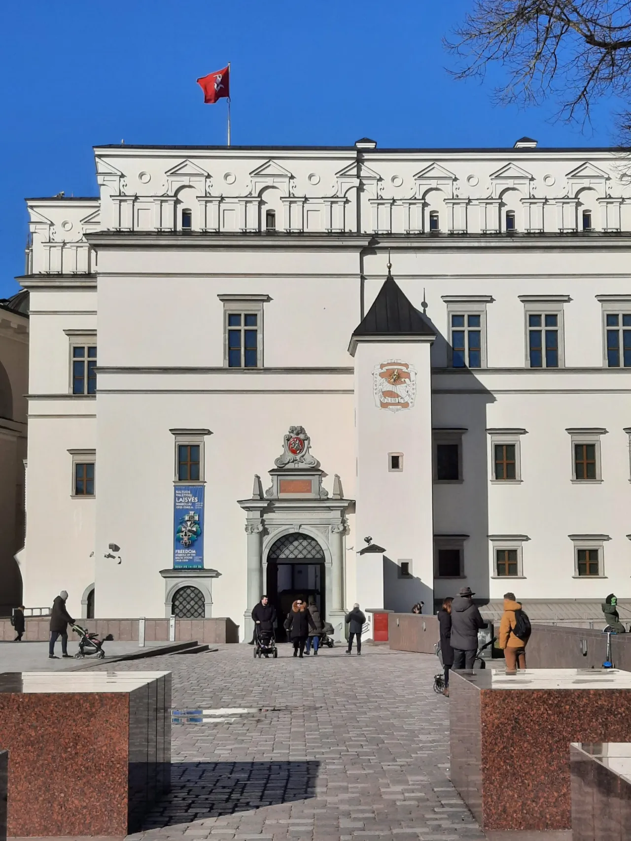 Zdjęcie Zamek dolny w Wilnie: tajemnice pałacu władców i jego historia