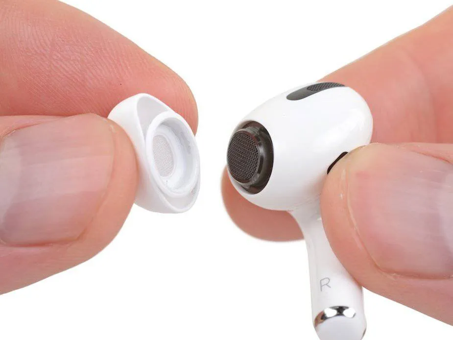Zdjęcie Jak zmienić gumki w AirPods Pro i poprawić komfort noszenia