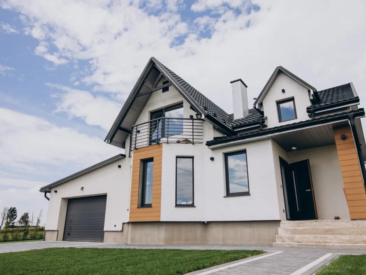 Zdjęcie Ile kosztuje tynkowanie domu 120m2? Zaskakujące ceny i opcje