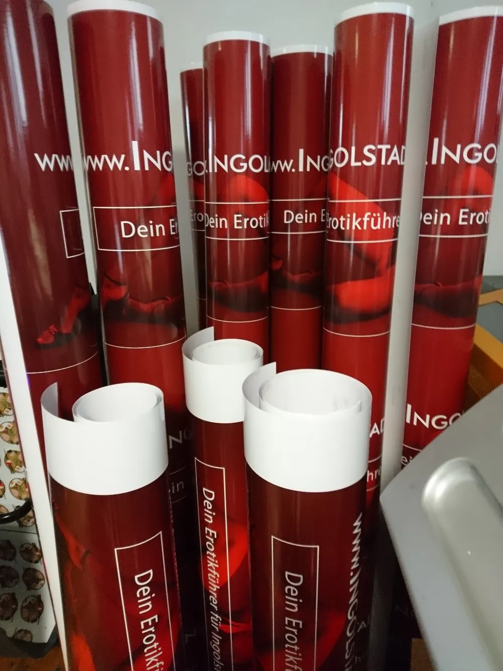 Zdjęcie Jak skutecznie wykorzystać druk folii kimono w projektach graficznych